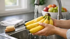 De ce e bine să speli banana înainte s-o decojești și cum o faci corect în 20 de secunde